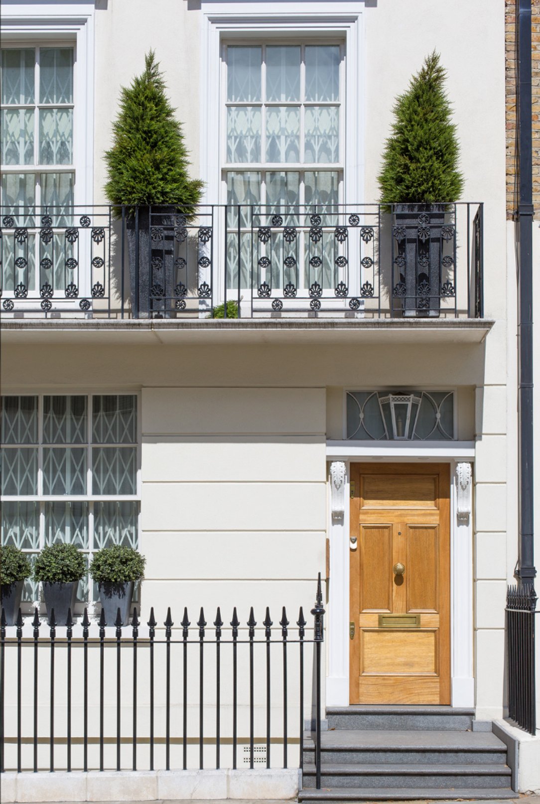 CheckInCheckOut property management team in Oxfordshire