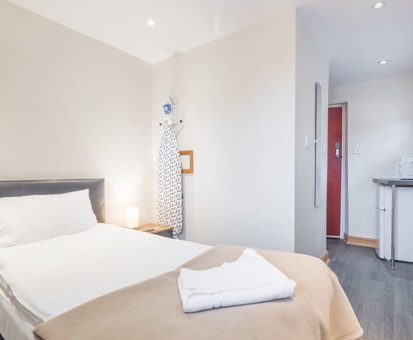 a single ensuite room